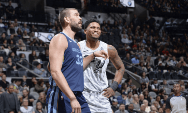 他从小就展 他从小就展